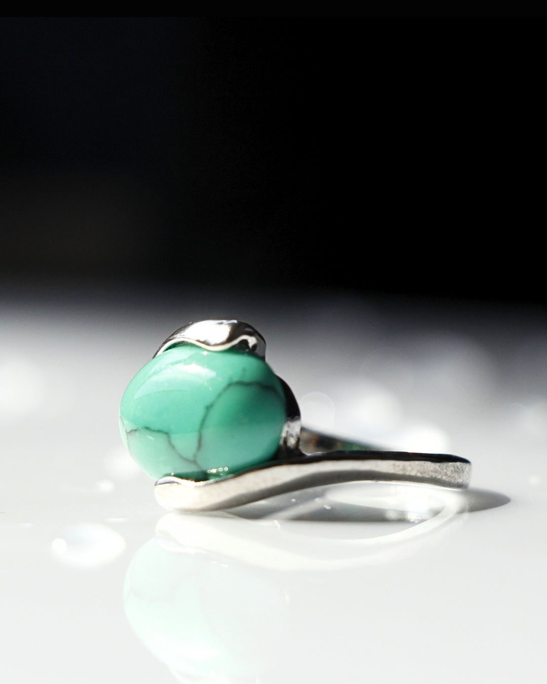 Arizona Howlite Embrace Ring