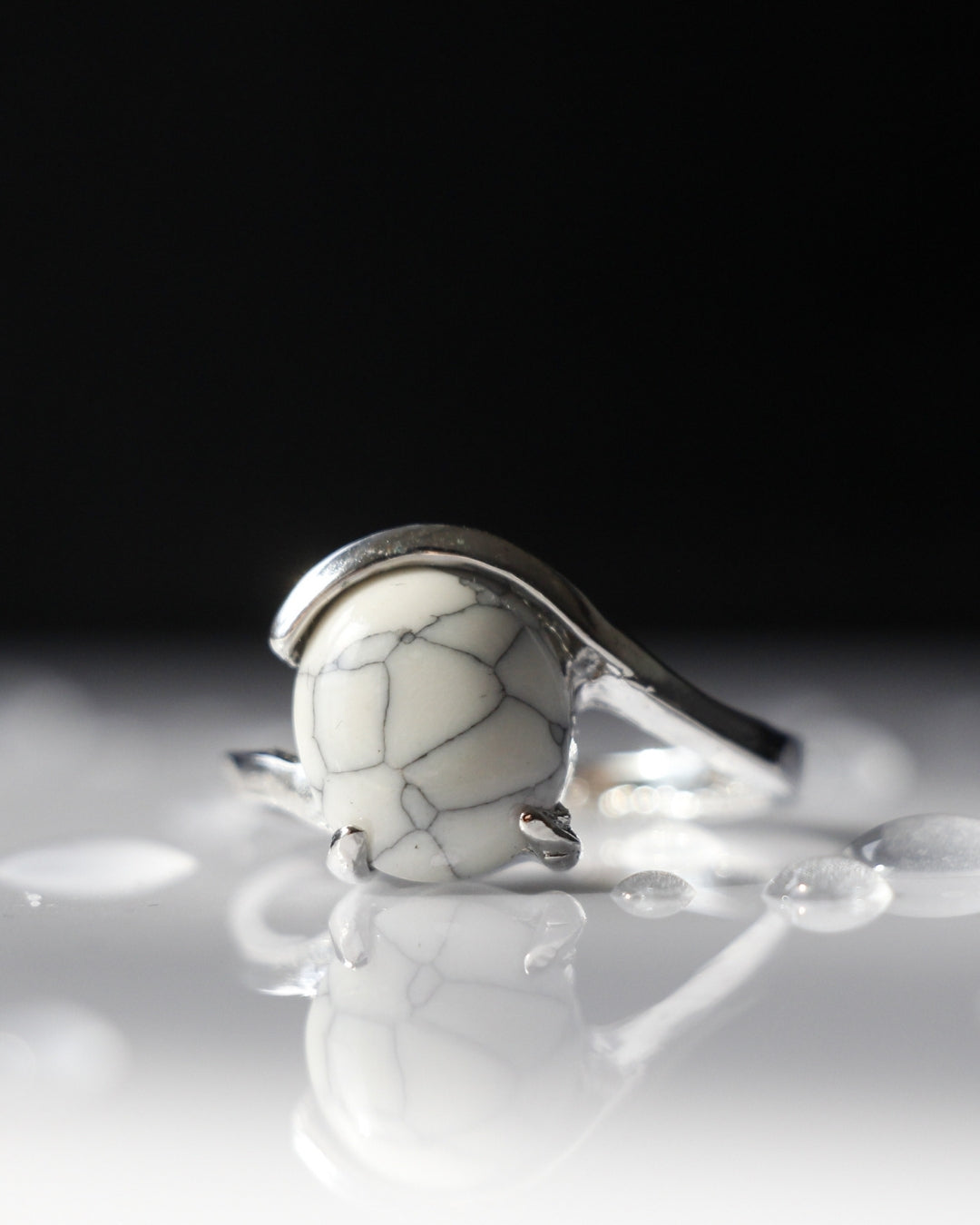 Howlite Ring