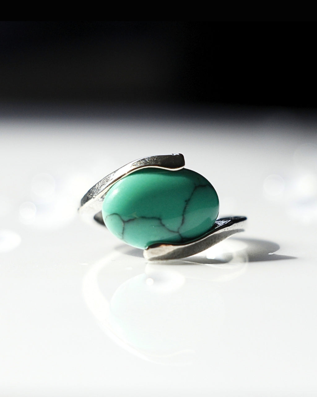 Arizona Howlite Embrace Ring