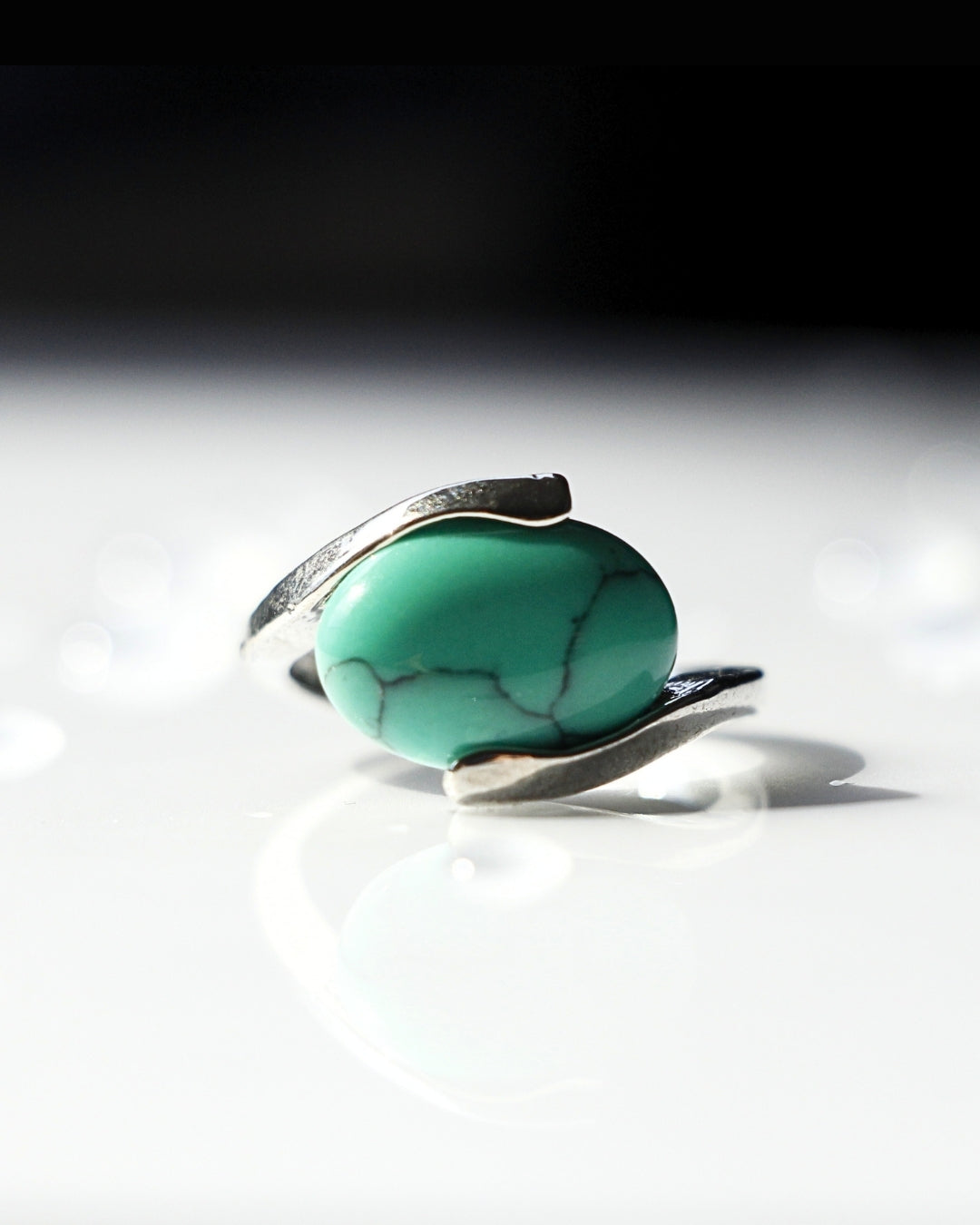 Arizona Howlite Embrace Ring